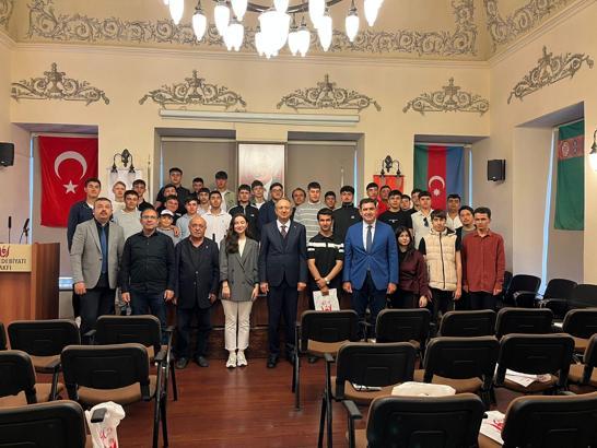 Dilovası’nda gençlere hem eğitim hem kültür desteği