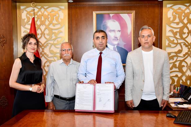 Silifke’de hayırseverden eğitime destek