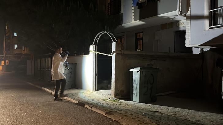 Silah sesi duyan komşuları yaralı halde buldu