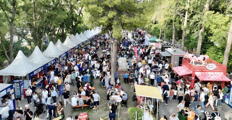 'Karaalioğlu Parkı panayır alanına döndü' tepkisi