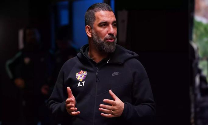 Eyüpspor’da Arda Turan Ukrayna yolcusu