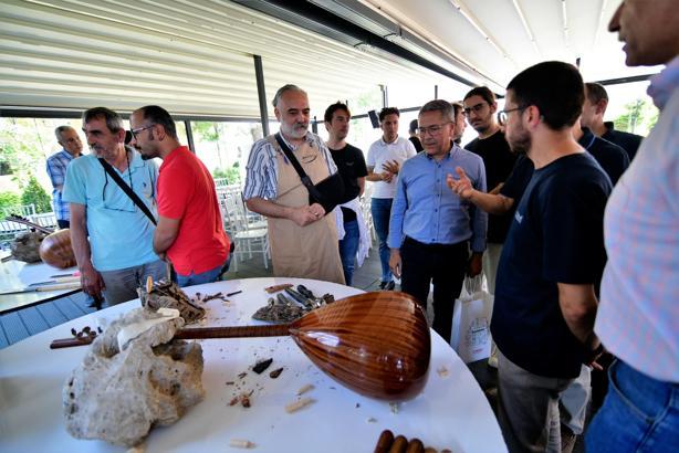 Bornova'da 'çalgı yapım' çalıştayı