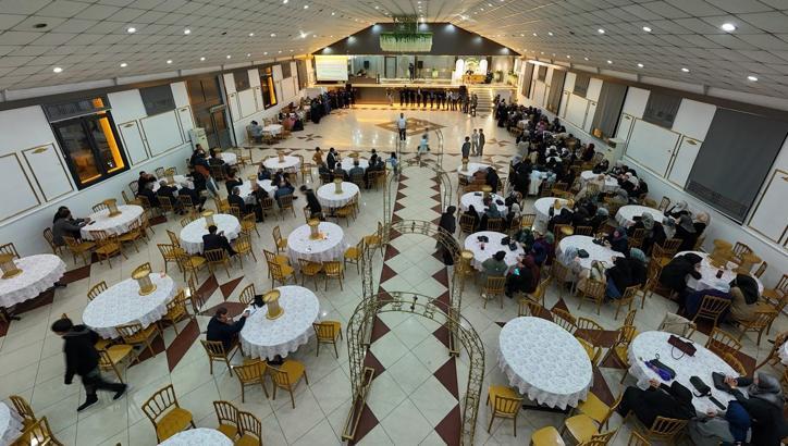 Düğün salonu kirasını, Aile Yılı kapsamında yüzde 50 indirdi