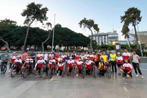 Bisikletli ölümlerini anmak için ‘sessiz sürüş’