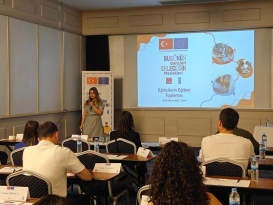 Menteşe Belediyesi eğitmenleri, 'Eğitici Eğitimleri Programı'na katıldı