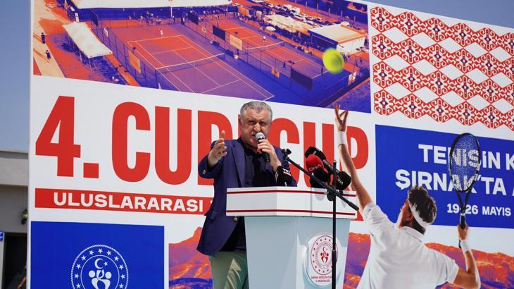 Bakan Bak: Çatışmanın olduğu dağlarda şimdi raket sesleri var