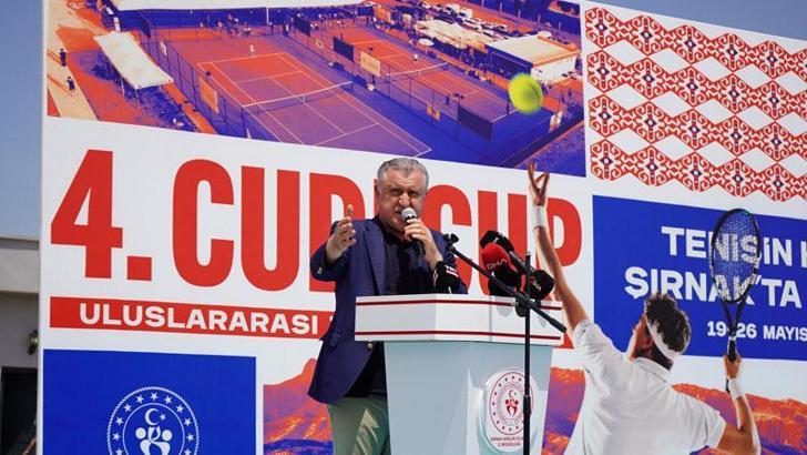 Bakan Bak: Çatışmanın olduğu dağlarda şimdi raket sesleri var