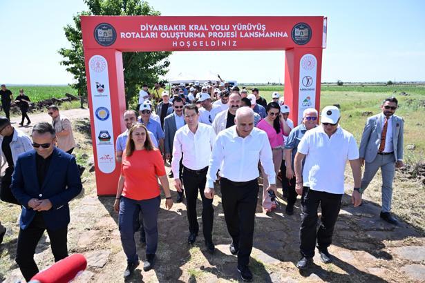 Diyarbakır’dan geçen ‘Tarihi Kral Yolu’ için oluşturulan 32 rotanın lansmanı yapıldı