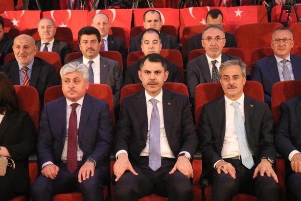 Bakan Kurum: Bu sistemle yılda 200 binden fazla pet şişe toplamayı hedefliyoruz