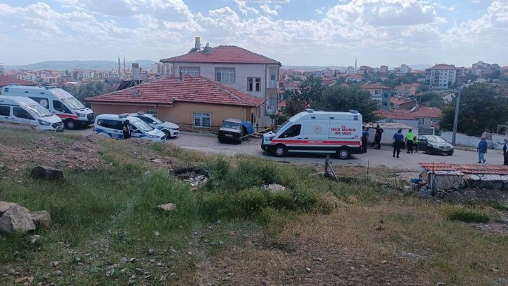 Sürücüsü fenalaşan otomobil, duvara çarptı: 1 ölü, 1 yaralı