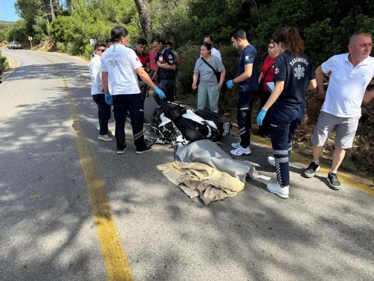 Motosiklet ile kamyonet çarpıştı; İlkcan öldü, Yaren ağır yaralı