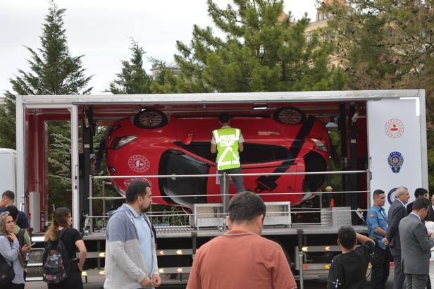 Mardin’de, Kurban Bayramı öncesi sürücülere ‘emniyet kemeri’ uyarısı