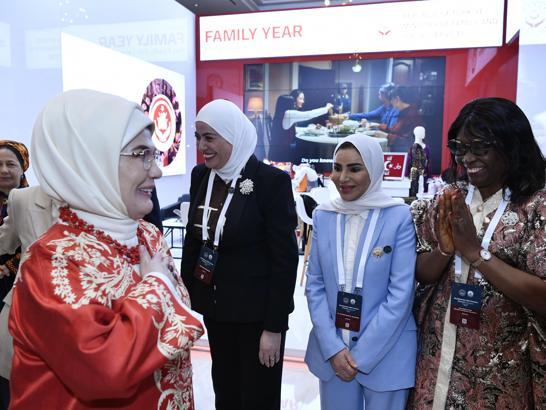 İstanbul - Emine Erdoğan: Forumun neticelerinin dünya için hayırlı olmasını diliyorum