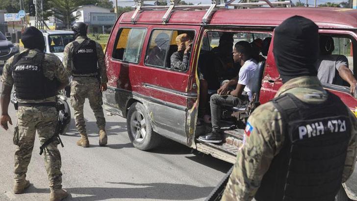 Haiti'de silahlı çete kasabaya saldırdı: 50 ölü