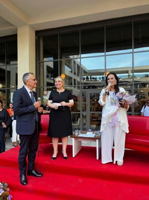 İstanbul - Türkan Şoray öğrencilerle bir araya geldi