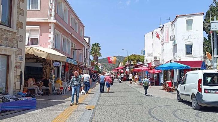 İzmir Foça açıklarında 3.7 büyüklüğünde deprem