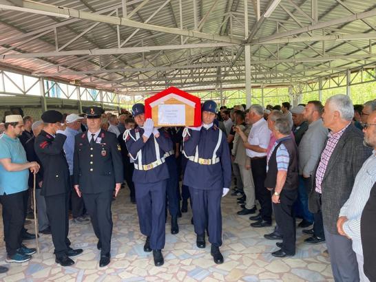 Girdiği derede boğulan astsubay, toprağa verildi