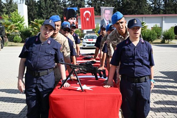 Osmaniye’de 26 engelli genç temsili askerlik heyecanı yaşadı