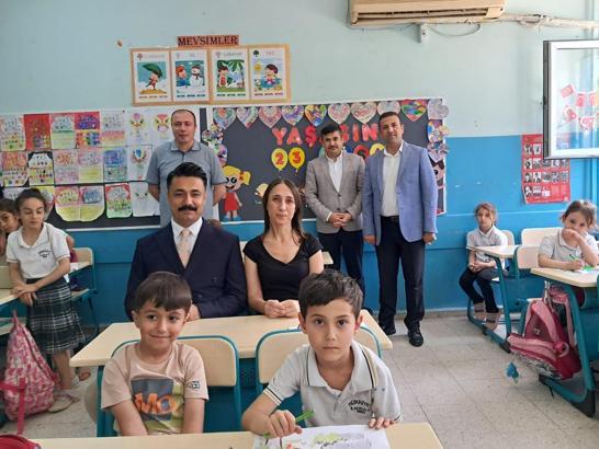 Kaymakam ile öğretmeninin 26 yıl sonra duygusal buluşması