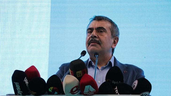 Bakan Tekin: Okuldaki bilgiyi beceriye dönüştürebilecekleri bir süreç oluşturalım istiyoruz