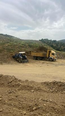 Aydın'da toprak kaydı; kepçe operatörü öldü