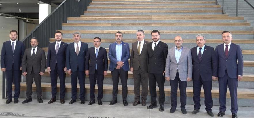 Bakan Tekin: Okuldaki bilgiyi beceriye dönüştürebilecekleri bir süreç oluşturalım istiyoruz (2)