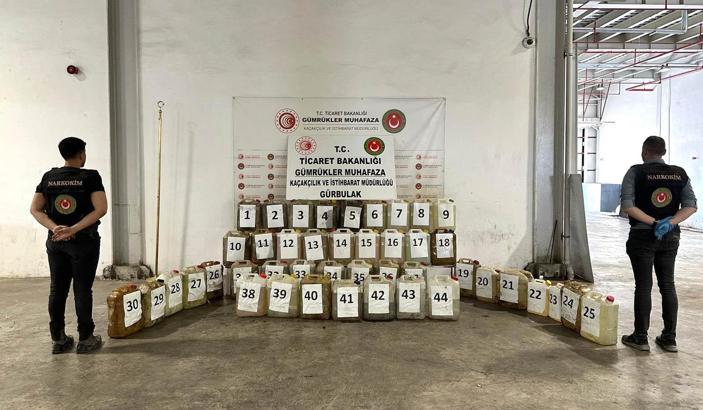 Ağrı'da 764 kilo likit metamfetamin ele geçirildi