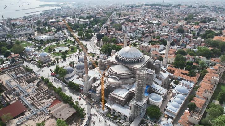 İstanbul - Ayasofya Camii'nde restorasyon havadan görüntülendi
