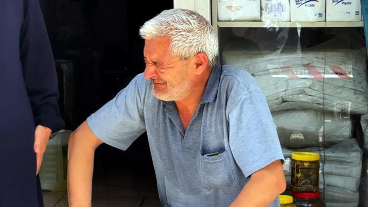 İstanbul - Avcılar'da iş yeri alevlere teslim oldu; uzun süre gözyaşı döktü