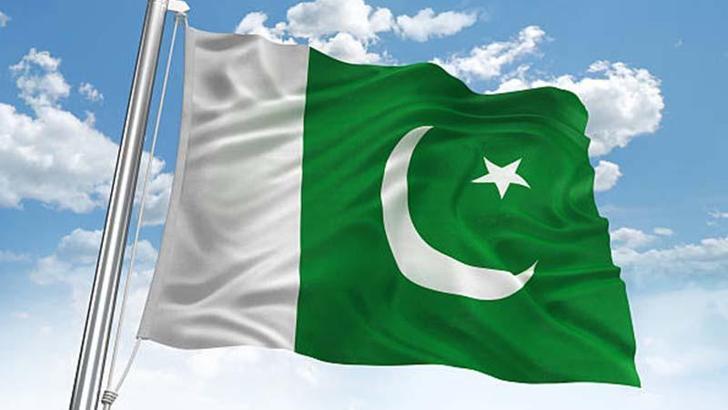 Pakistan ve Hindistan hava sahalarına yönelik yasakları bir ay uzattı