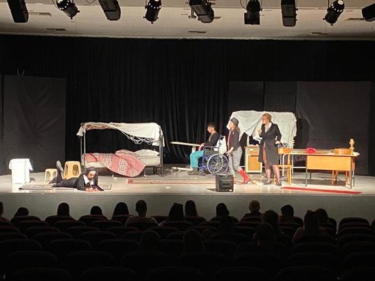 Keşan'da ‘Düşler Hastanesi’ adlı tiyatro oyunu sahnelendi