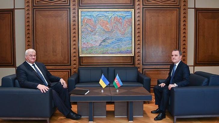 Ukrayna Dışişleri Bakanı Sybiha, Azerbaycan Dışişleri Bakanı Bayramov ile görüştü