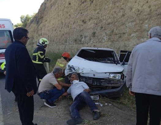 Mardin’de otomobiller çarpıştı: 3'ü çocuk, 8 yaralı