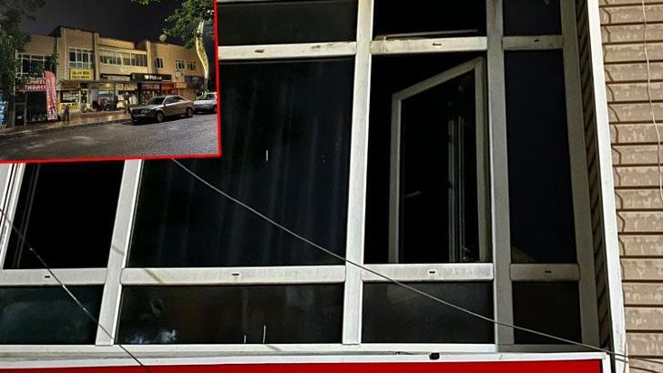 İş merkezinin 2'nci katında kilitli kalan alkollü kişi, pencereden inmek isterken düştü