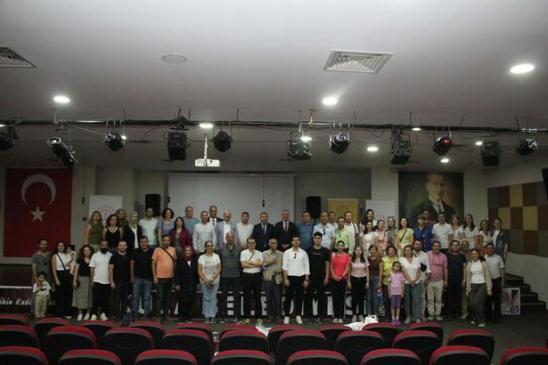 Manisa'daki öğretmenler 'Türkiye Yüzyılı Maarif Modeli' kapsamında Kula'da buluştu