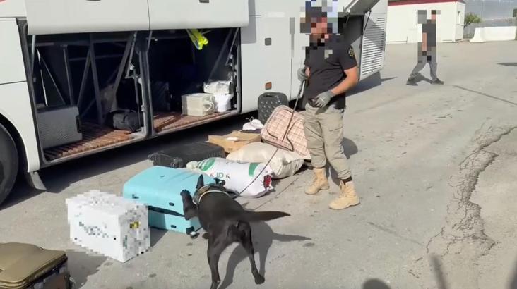 Erzincan merkezli 3 ilde uyuşturucu operasyonu: 20 kilo uyuşturucu ele geçirildi