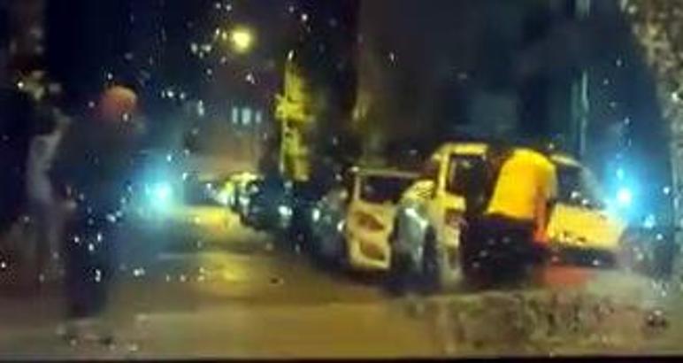 İstanbul - Avcılar'da 'Dur' ihtarına uymadı otomobilini bırakıp kaçtı; polis tarafından yakalandı