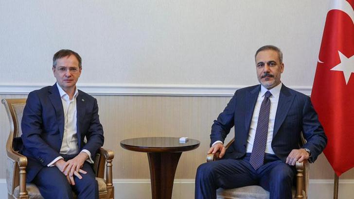 Dışişleri Bakanı Fidan, Moskova’da Devlet Başkanı Danışmanı Medinski’yi kabul etti