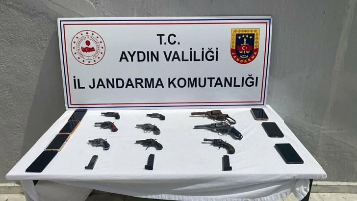 Aydın'da silah ticareti operasyonuna 3 gözaltı