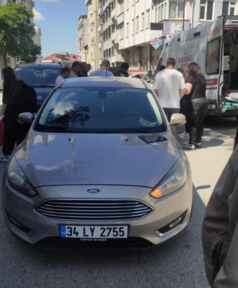 Otomobilin çarptığı yaya ağır yaralandı; kaza kamerada