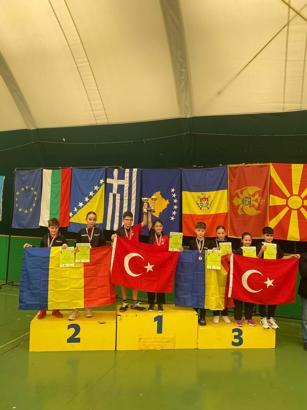 Aybige Feride Üstündağ'dan Milli Takım'da 3 madalya