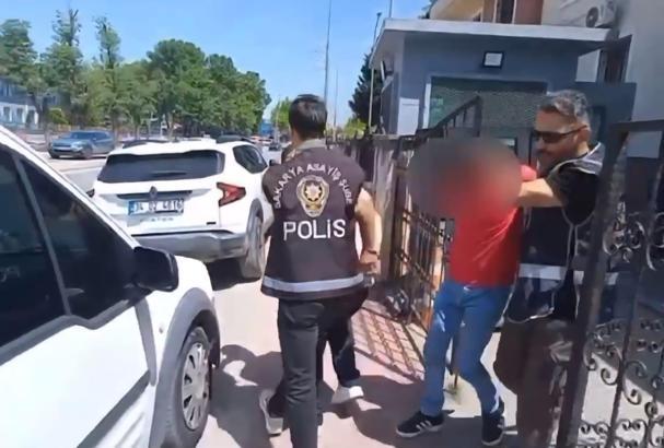 Evden 280 bin liralık ziynet eşyası çalan 2 şüpheli yakalandı