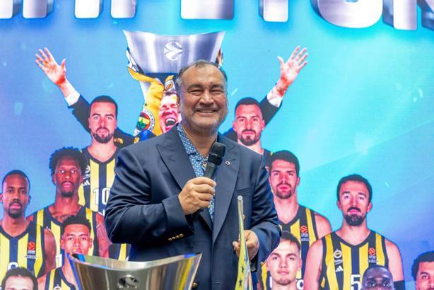 Fenerbahçe Beko’nun EuroLeague zaferi Yıldız Holding’de kutlandı