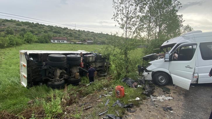 Karabük'te 4 araç kazaya karıştı; 9 yaralı