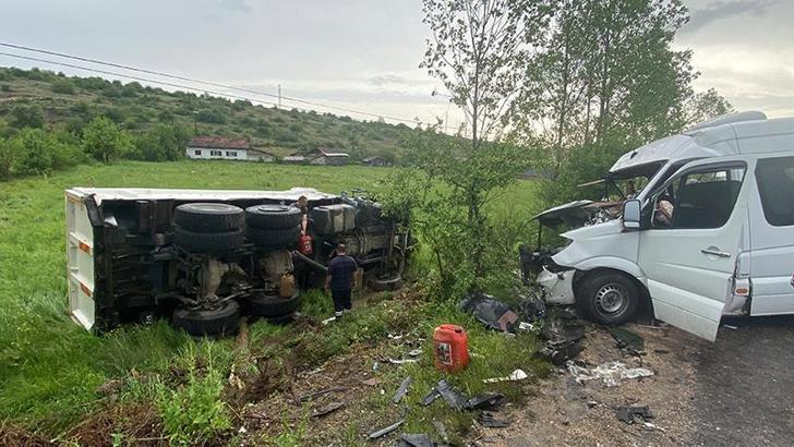 Karabük'te 4 araç kazaya karıştı; 9 yaralı