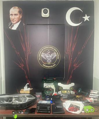 3 iş yerinden hırsızlık yapan 2 şüpheli yakalandı; hırsızlık kamerada