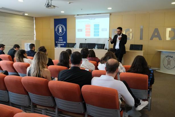 'Küresel Belirsizlik Ortamında Yol Almak' etkinliği düzenlendi