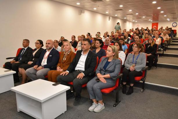 İzmir'de Dünya Şizofreni Günü'nde moral etkinliği