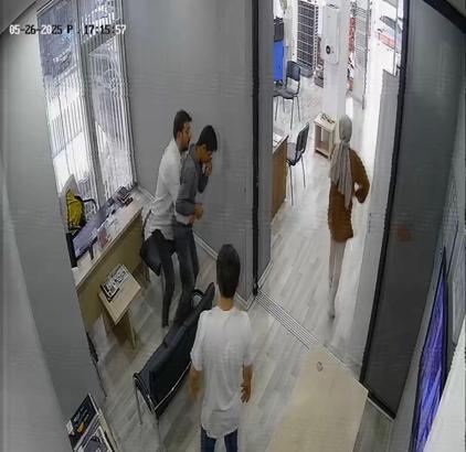 Nefes borusuna erik parçası kaçan Salim, Heimlich manevrasıyla kurtarıldı