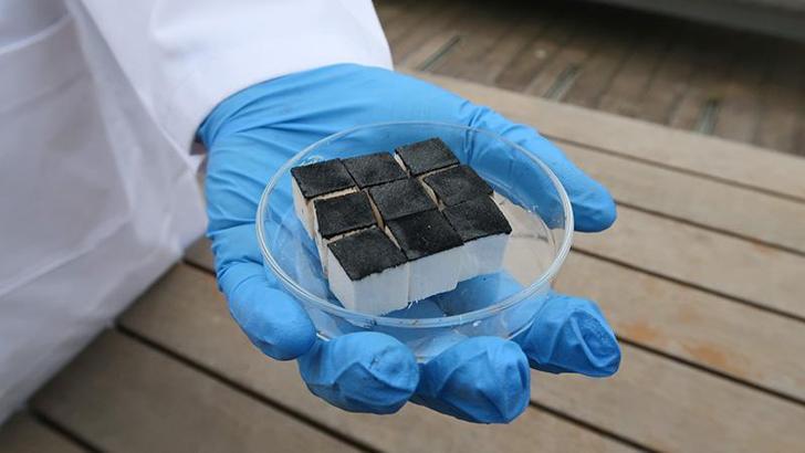 Güneş enerjisiyle havadan su üreten akıllı sünger geliştirildi